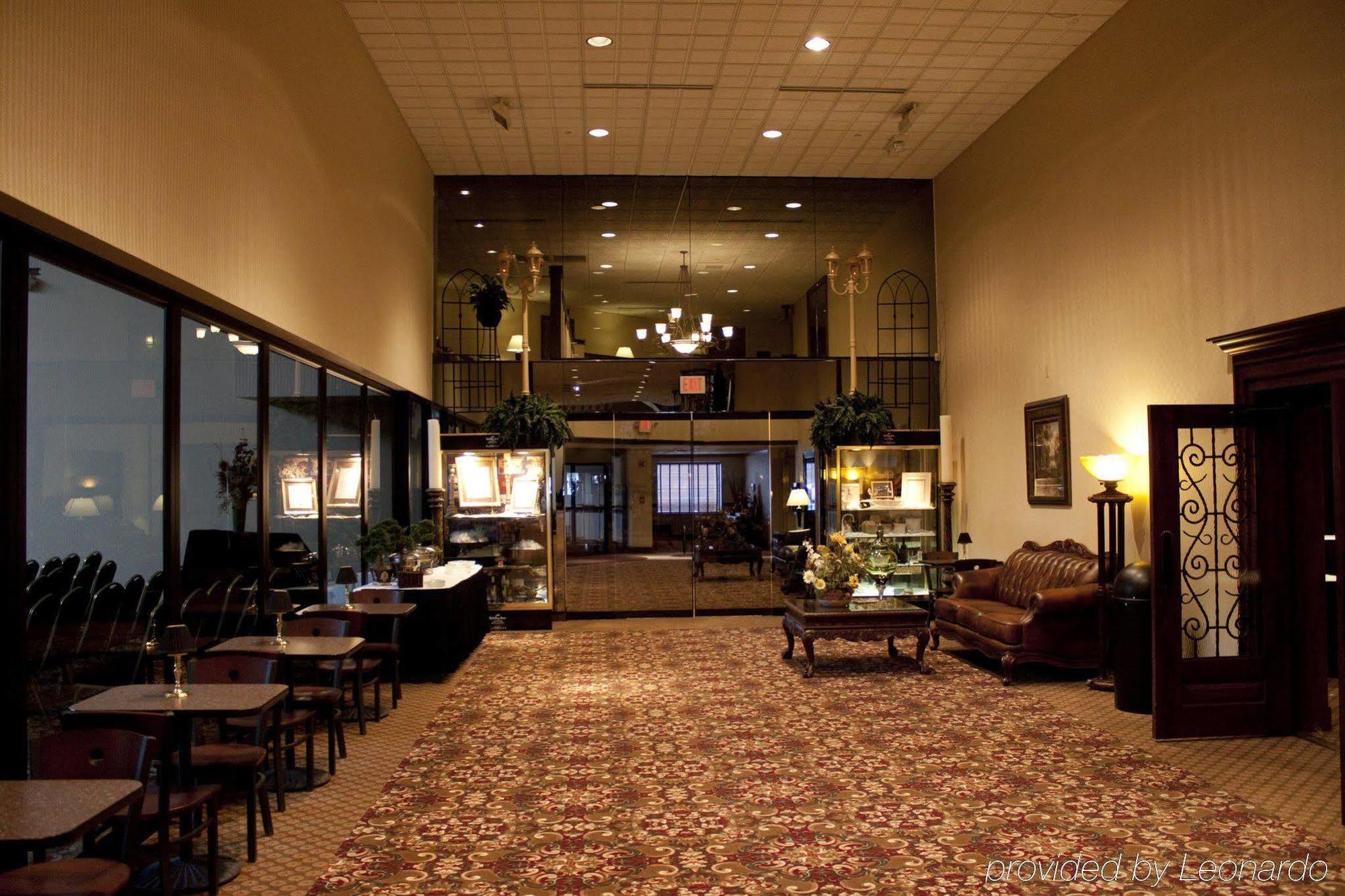 Wingate By Wyndham Mentor Oh Hotell Restaurant bilde