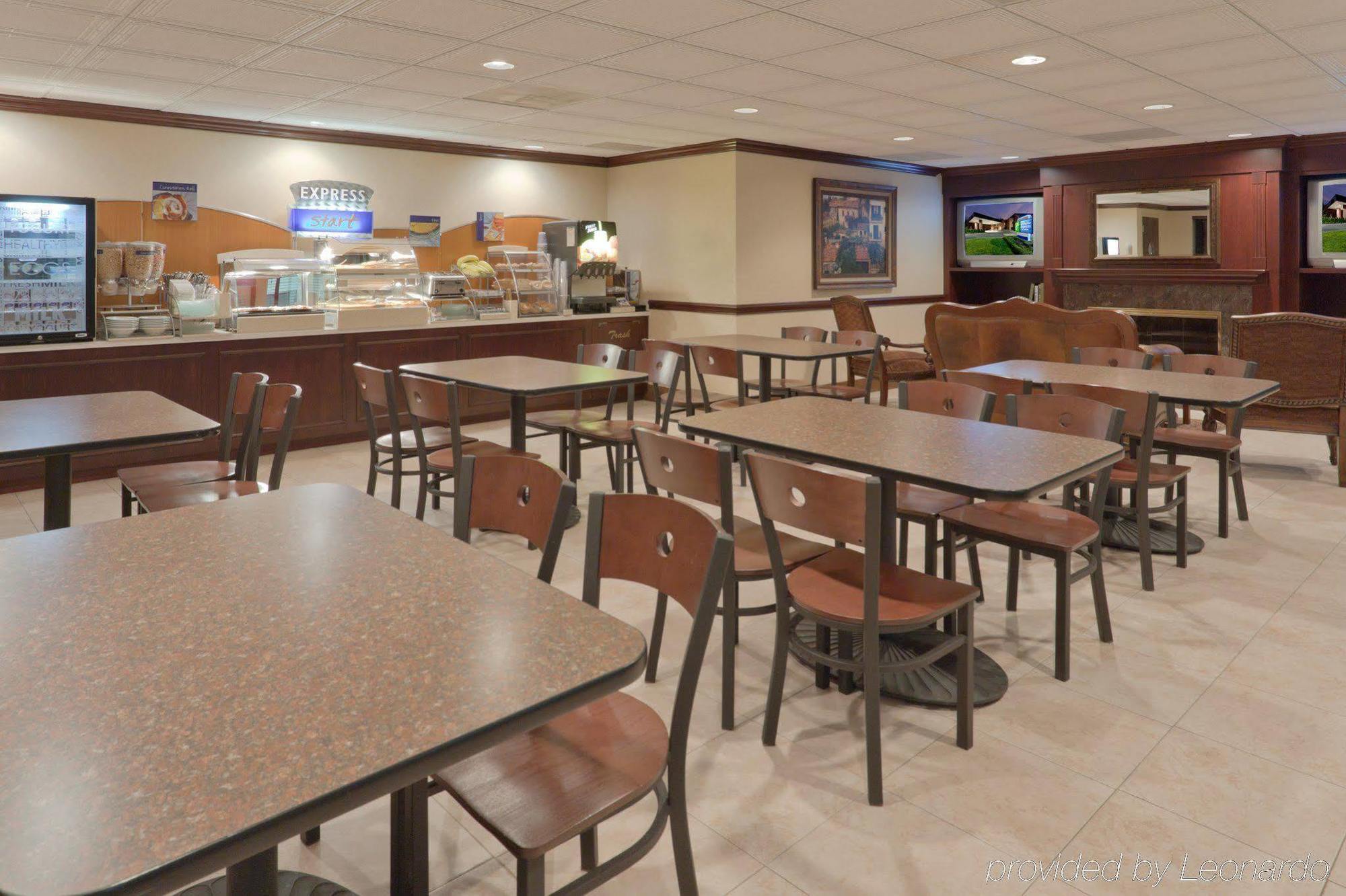 Wingate By Wyndham Mentor Oh Hotell Restaurant bilde